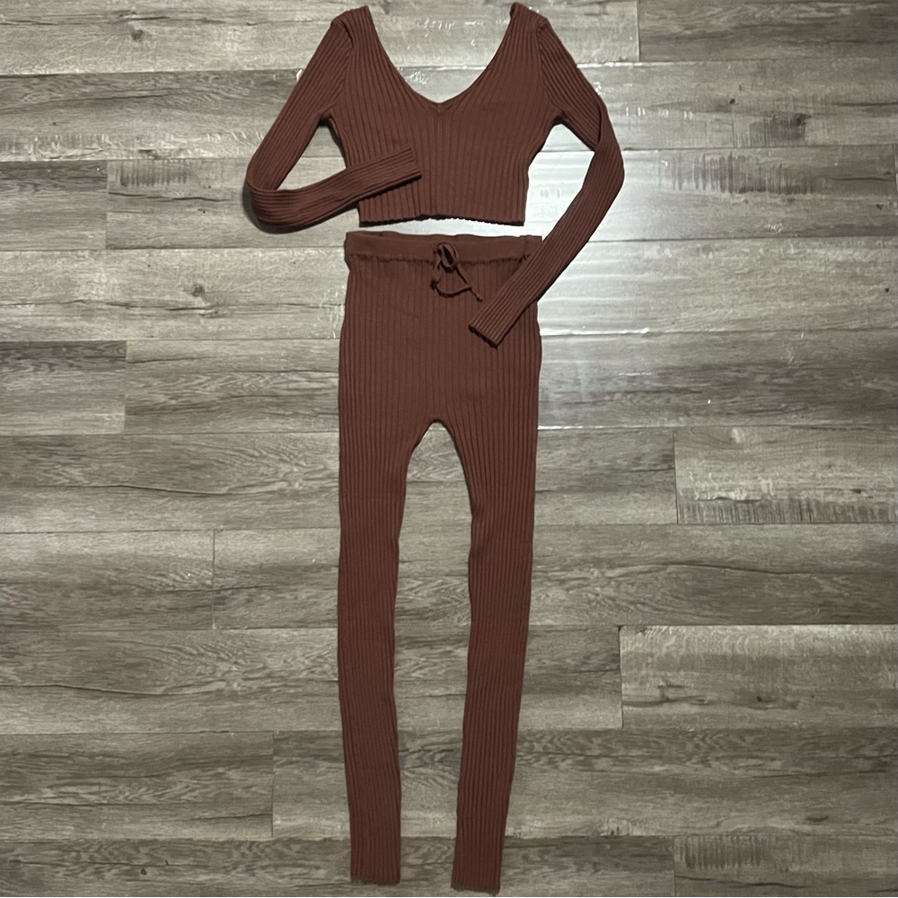 Ribbed Two-Piece Knit Set in Deep Brown